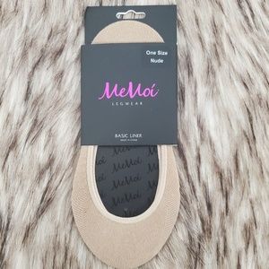 3/$20 MEMOí Basic Nude Liner Socks